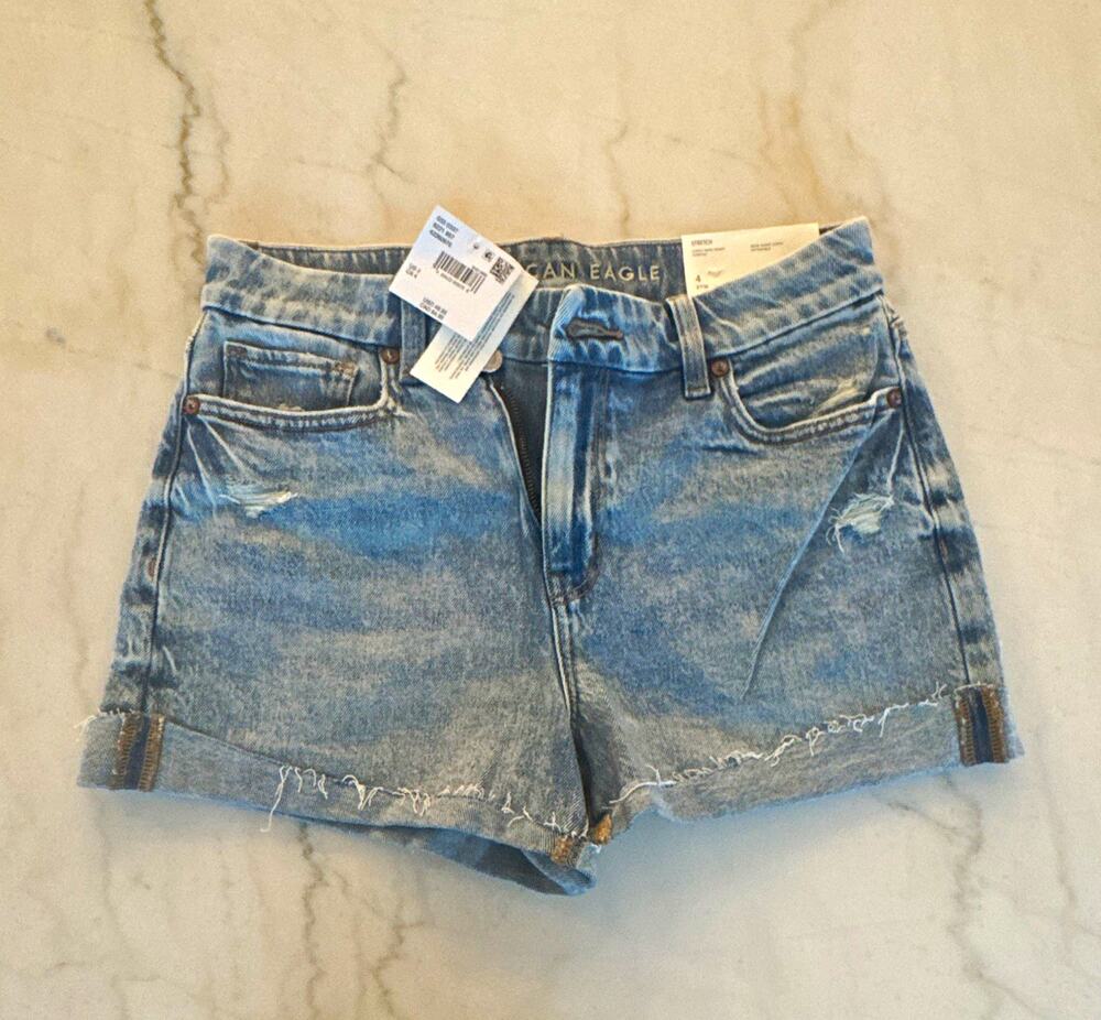 American Eagle Curvy Mom Short High Rise Light Wash Denim 4 27W 4" Pockets 0058